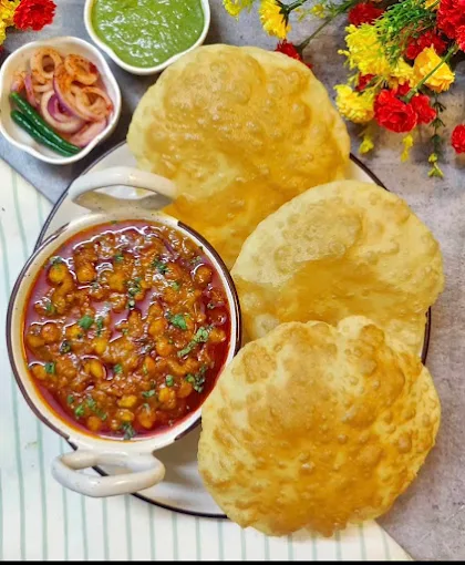 Mr Universe Pizza - Premium Chicago-style deep dish at Chicago Deep Dish Pizza Calgary